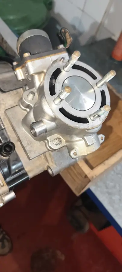 Reparação de motor na oficina RF AUTO em Arronches