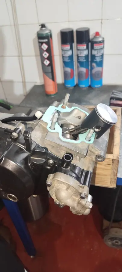 Reparação de motor na oficina RF AUTO em Arronches
