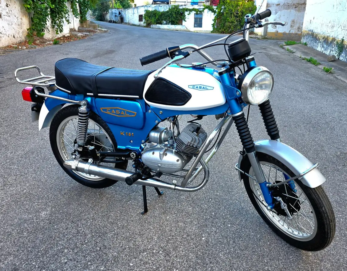 Restauro de mota clássica na oficina RF AUTO, Arronches