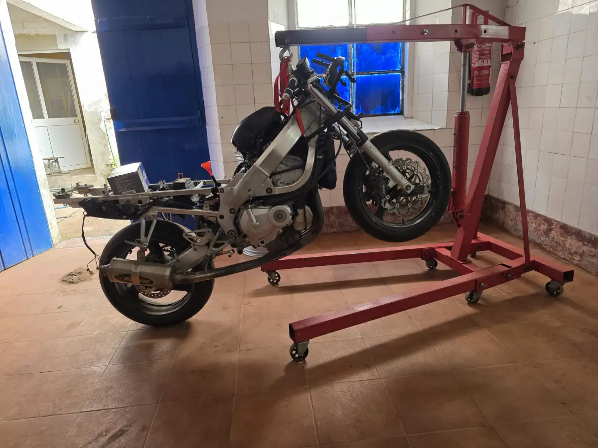 Manutenção e preparação de motas na RF AUTO, Arronches